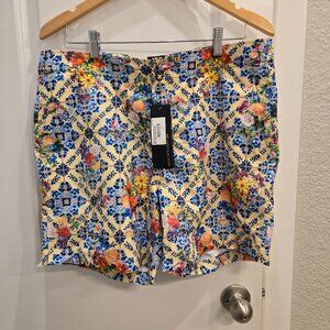 NWT Hotel Franks by Camilla Mid Length Swim Short Wall to Wall Wonders, Size L